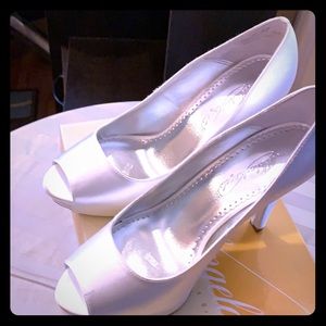 Michaelangelo for David’s Bridal